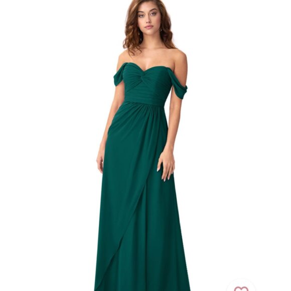 Green gown - Picture 3 of 4